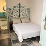 Апартаменты Goya Homes *